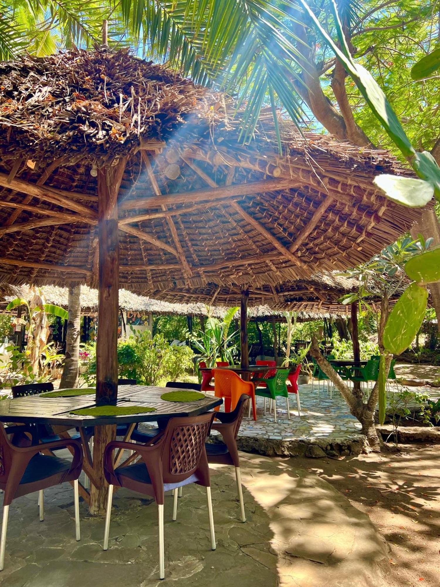 Papillon Garden Bar Villas Bamburi Exterior photo