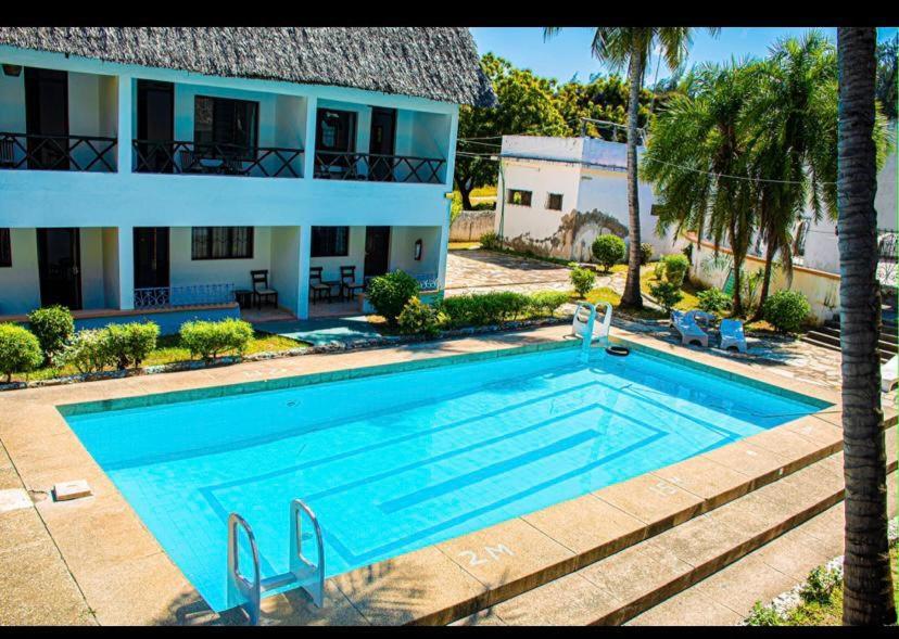 Papillon Garden Bar Villas Bamburi Exterior photo